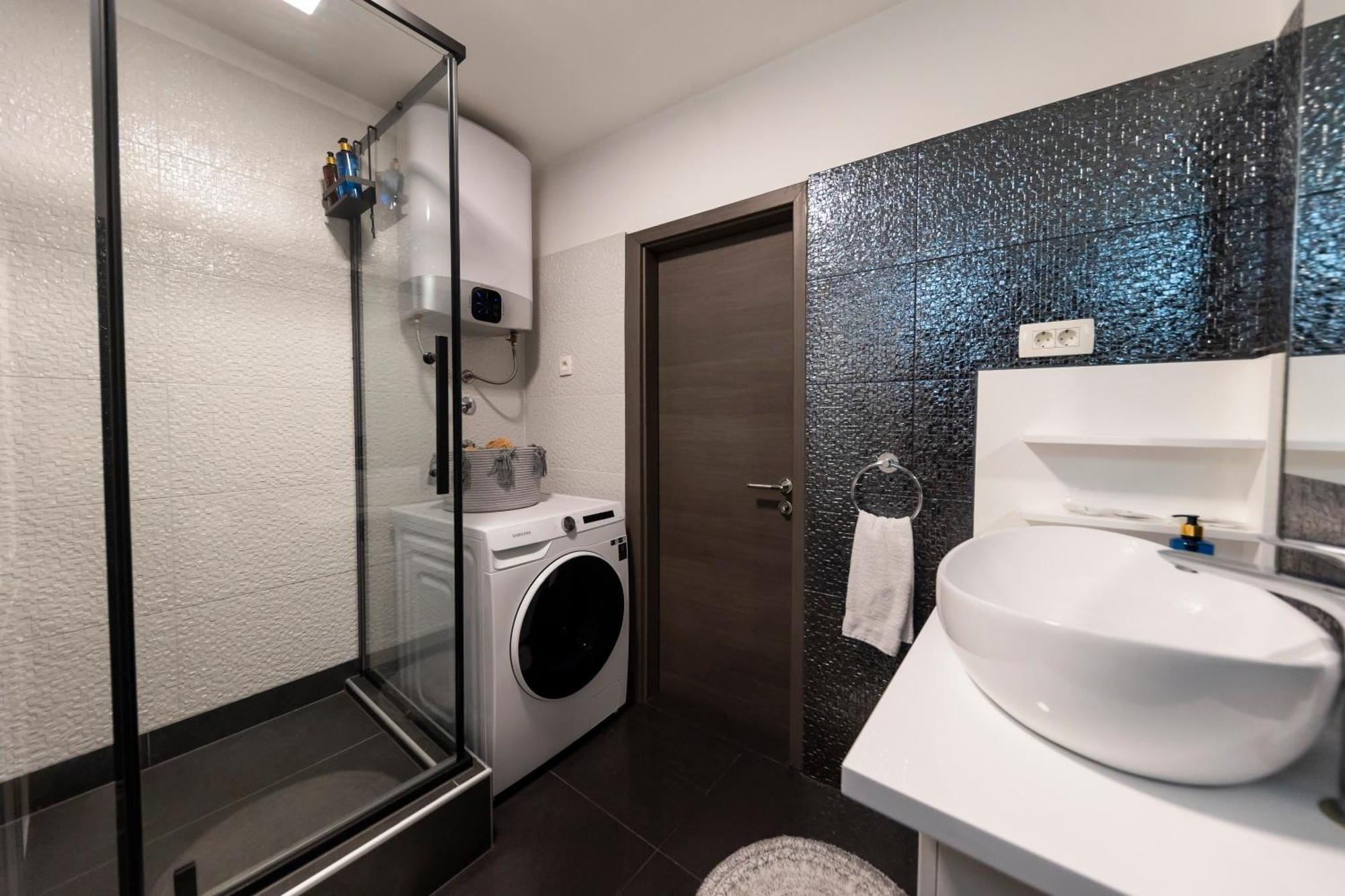 Nikky 2Br Apt. In Old Town Centre ザダル エクステリア 写真