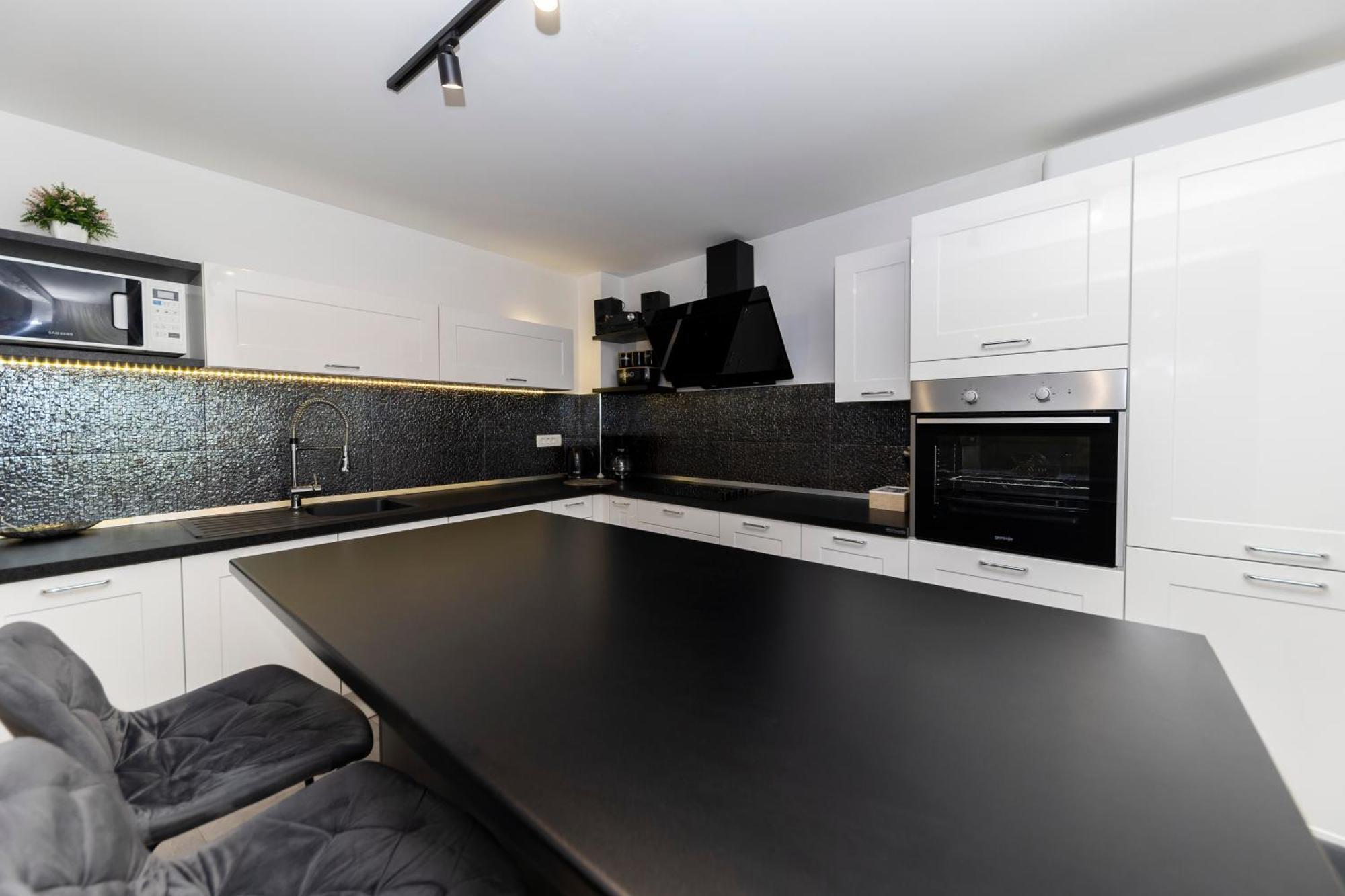 Nikky 2Br Apt. In Old Town Centre ザダル エクステリア 写真
