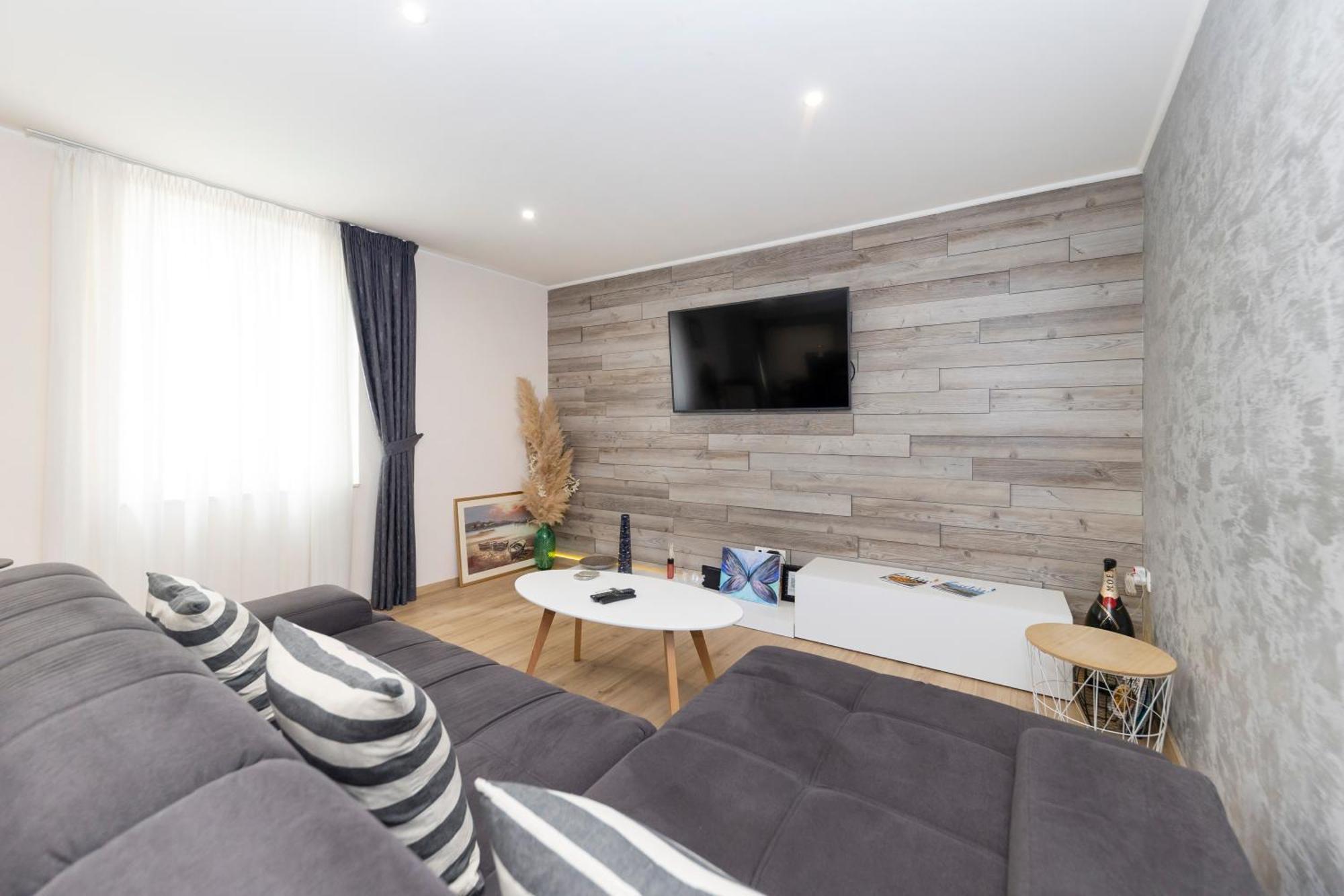 Nikky 2Br Apt. In Old Town Centre ザダル エクステリア 写真