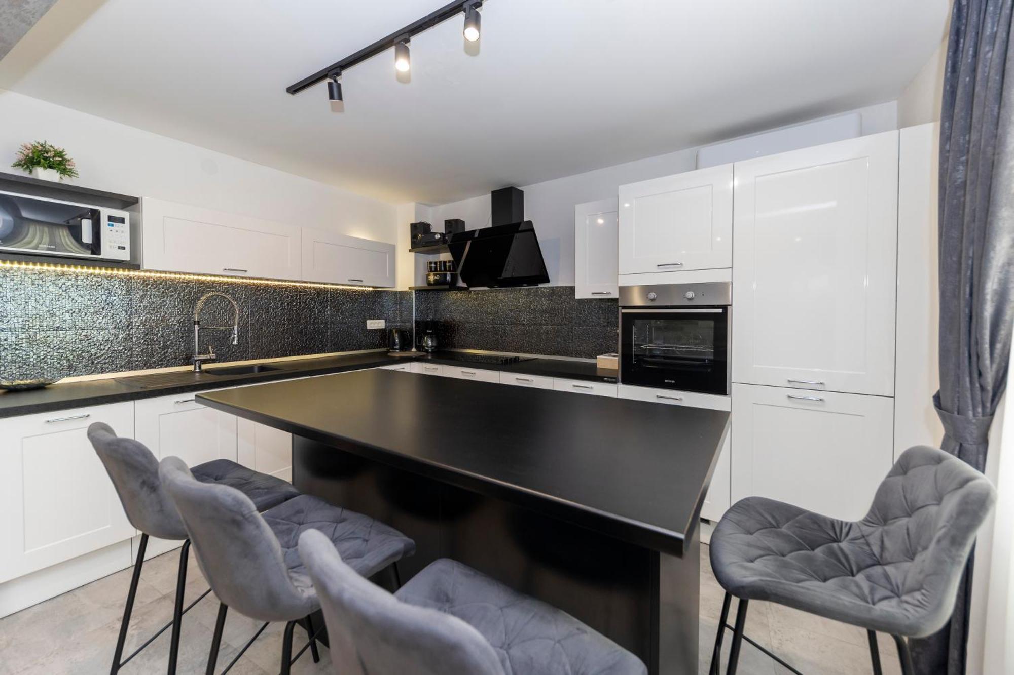 Nikky 2Br Apt. In Old Town Centre ザダル エクステリア 写真