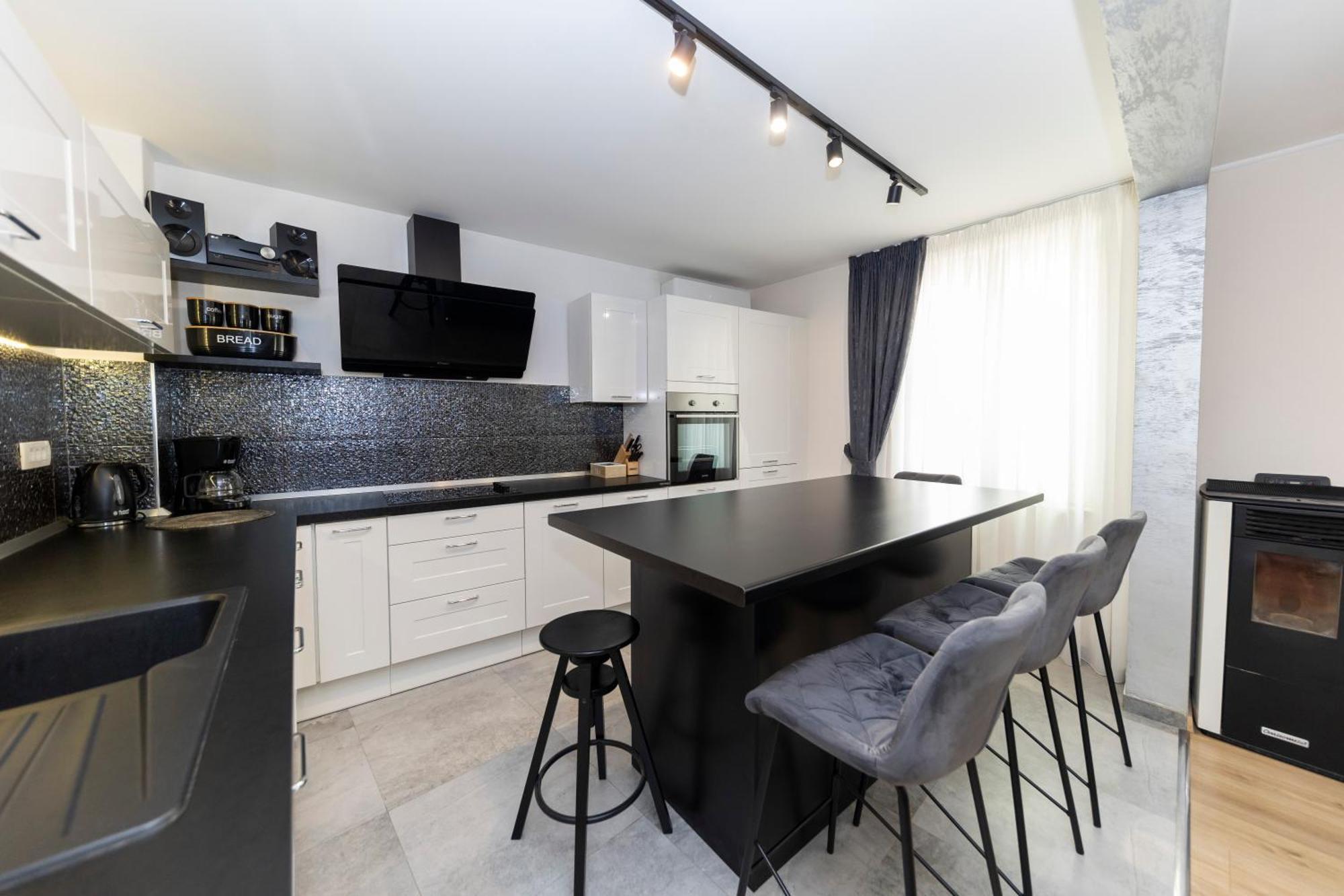 Nikky 2Br Apt. In Old Town Centre ザダル エクステリア 写真