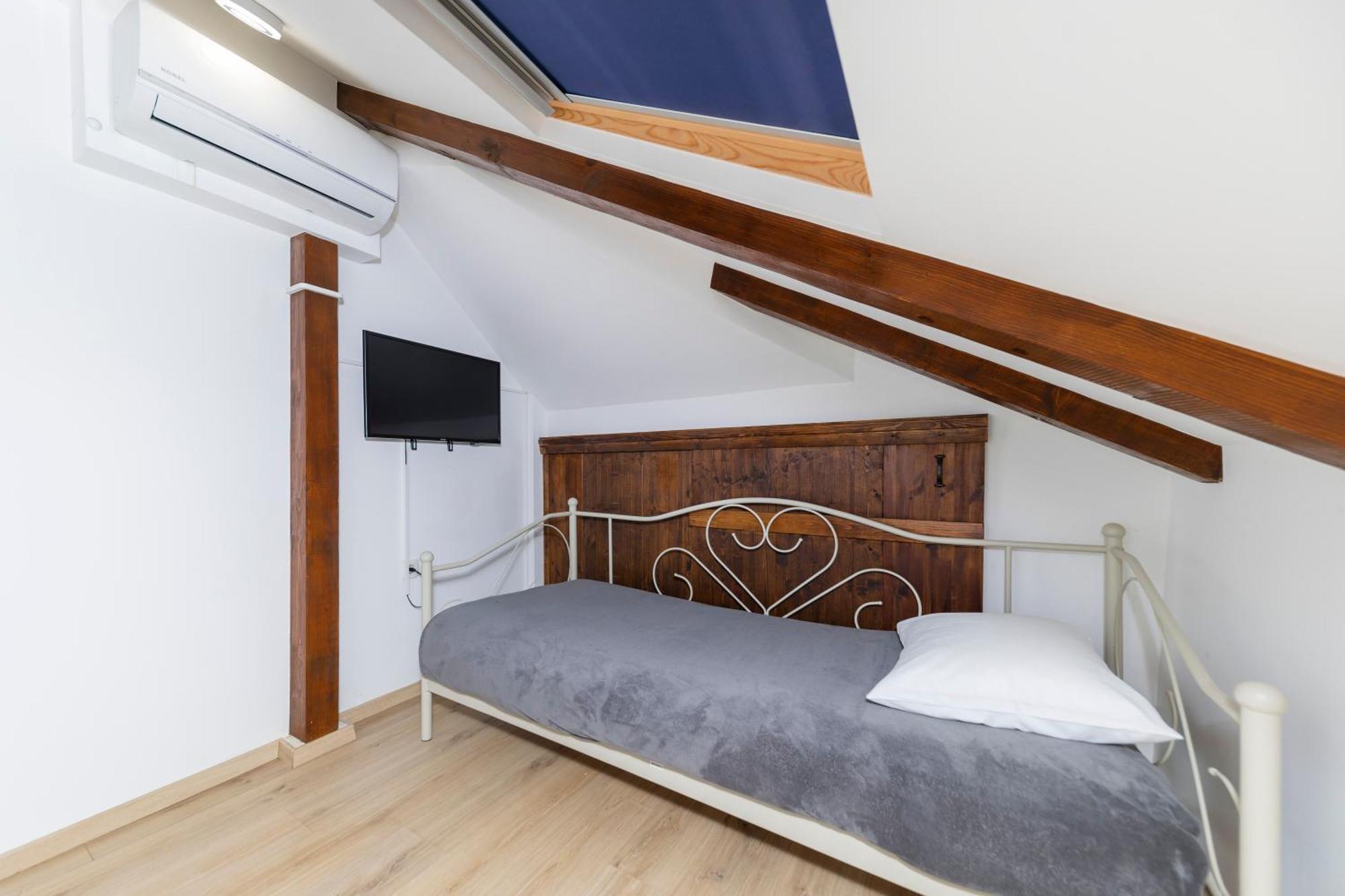 Nikky 2Br Apt. In Old Town Centre ザダル エクステリア 写真